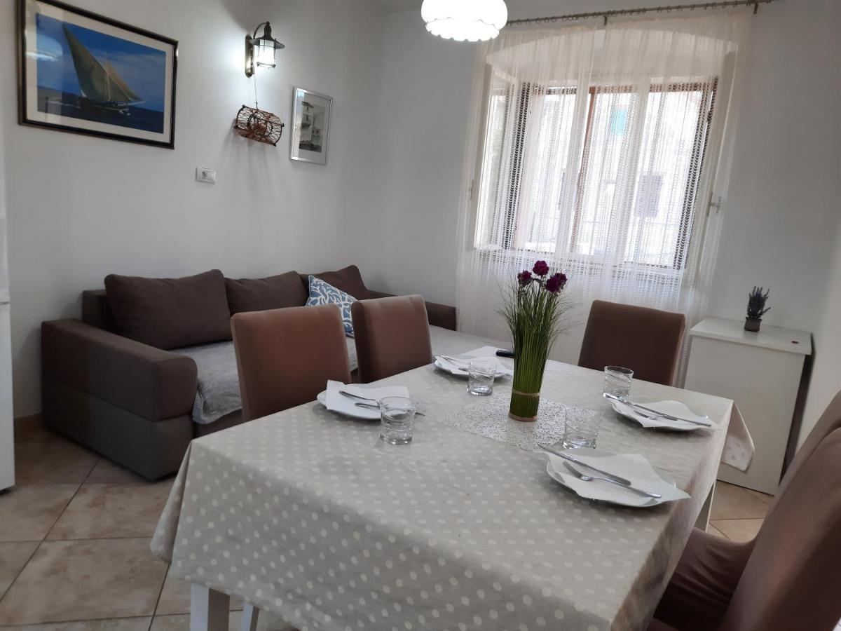 Apartments Villa Beba Komiža Dış mekan fotoğraf