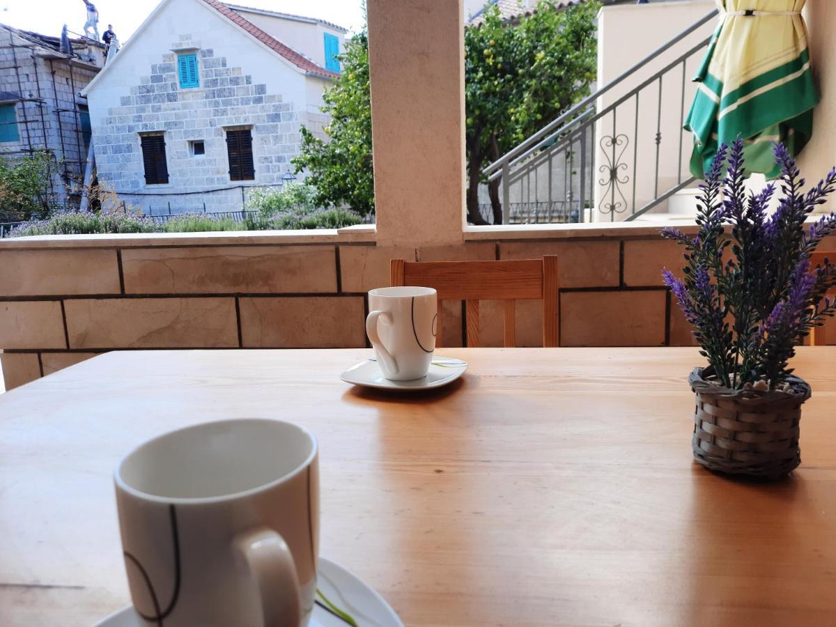 Apartments Villa Beba Komiža Dış mekan fotoğraf