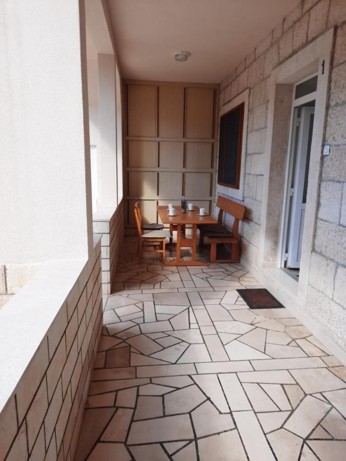 Apartments Villa Beba Komiža Dış mekan fotoğraf