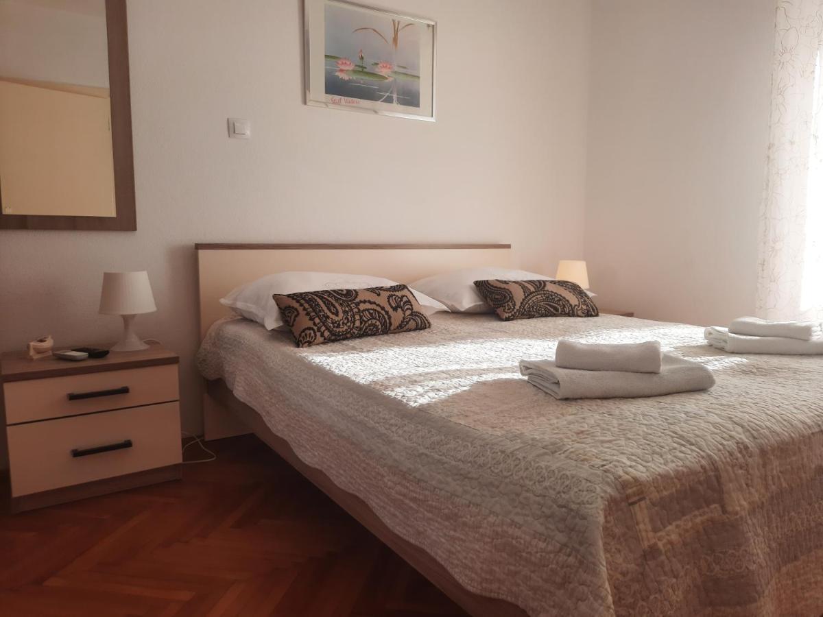 Apartments Villa Beba Komiža Dış mekan fotoğraf