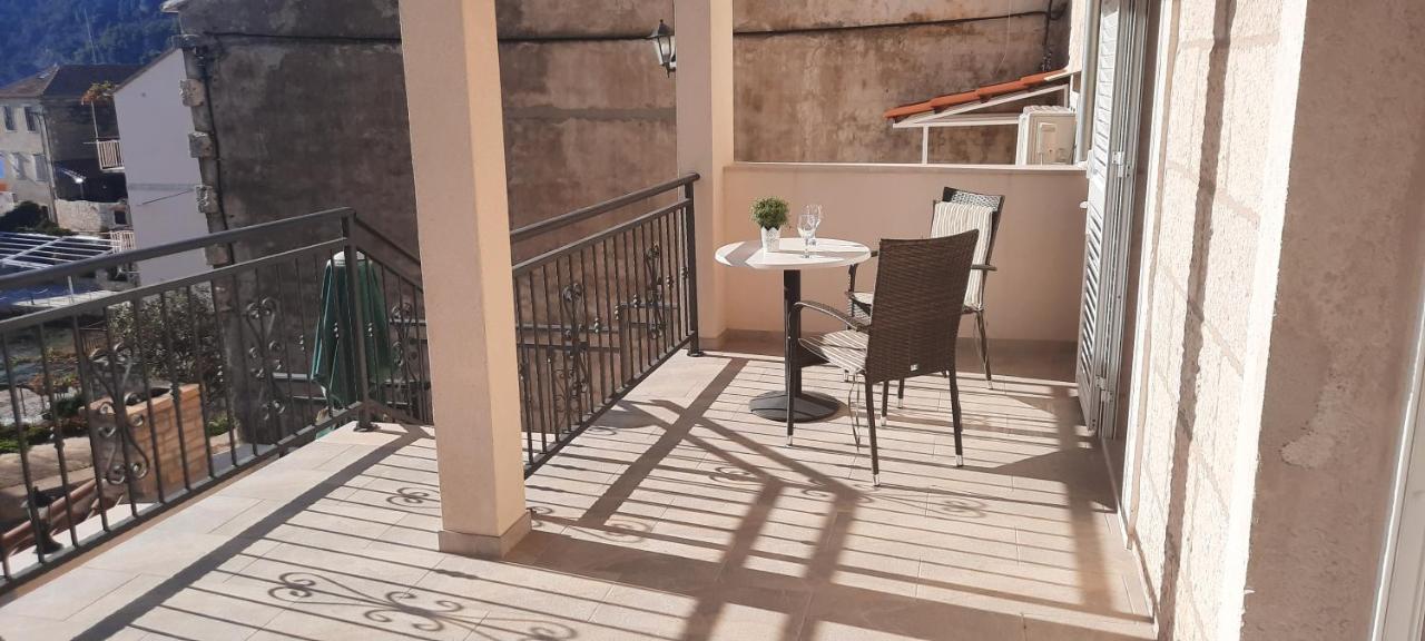Apartments Villa Beba Komiža Dış mekan fotoğraf