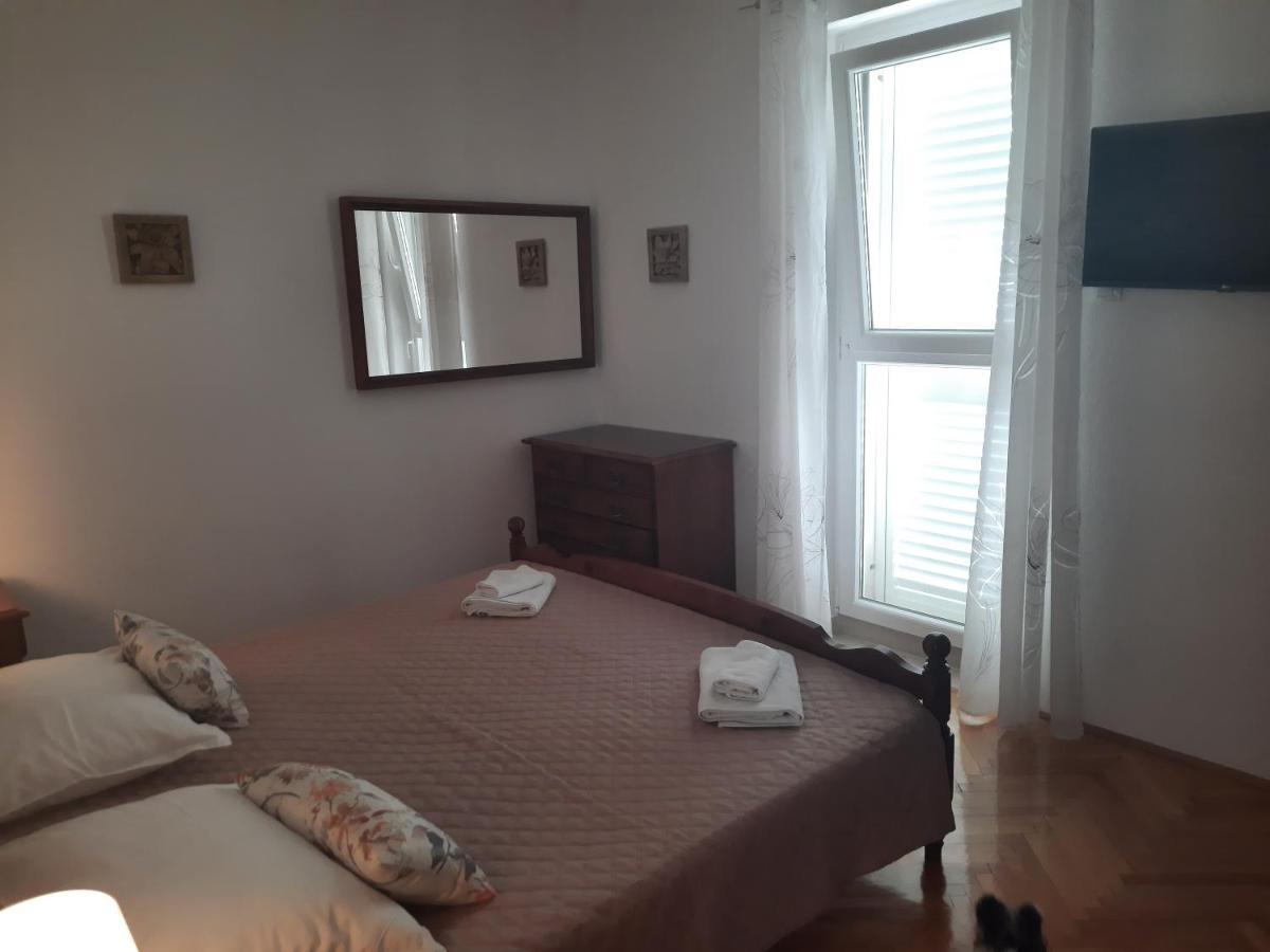 Apartments Villa Beba Komiža Dış mekan fotoğraf