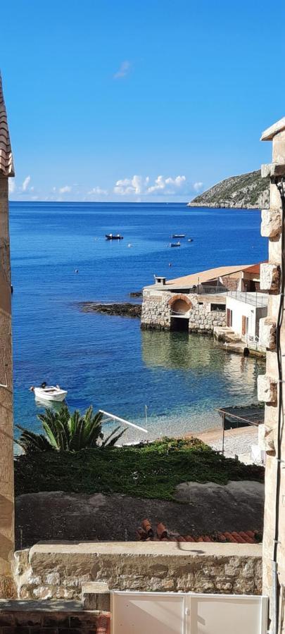 Apartments Villa Beba Komiža Dış mekan fotoğraf