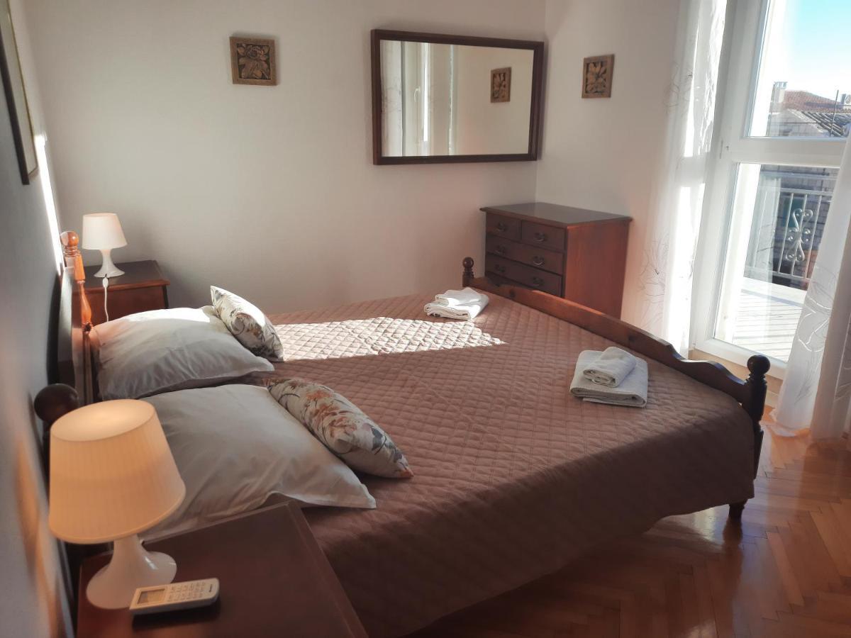 Apartments Villa Beba Komiža Dış mekan fotoğraf