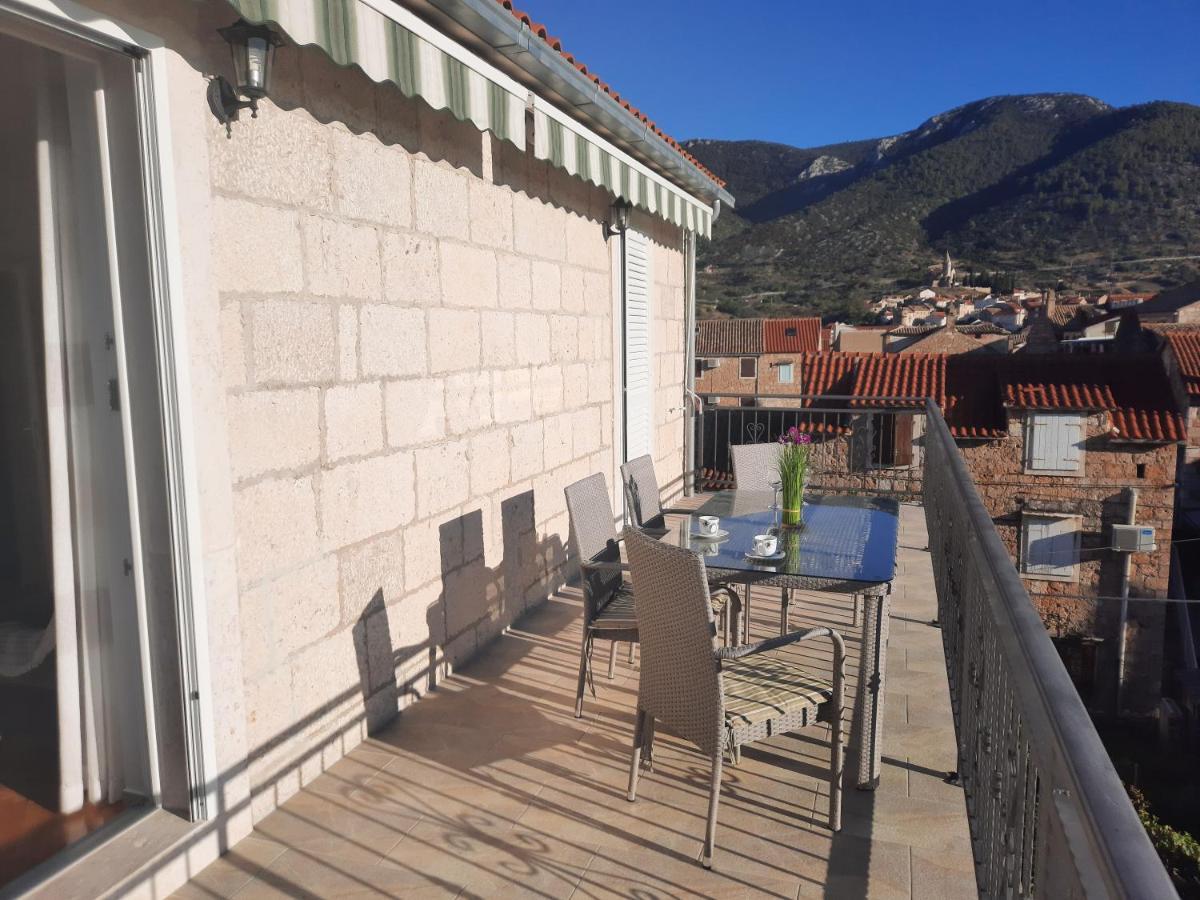 Apartments Villa Beba Komiža Dış mekan fotoğraf