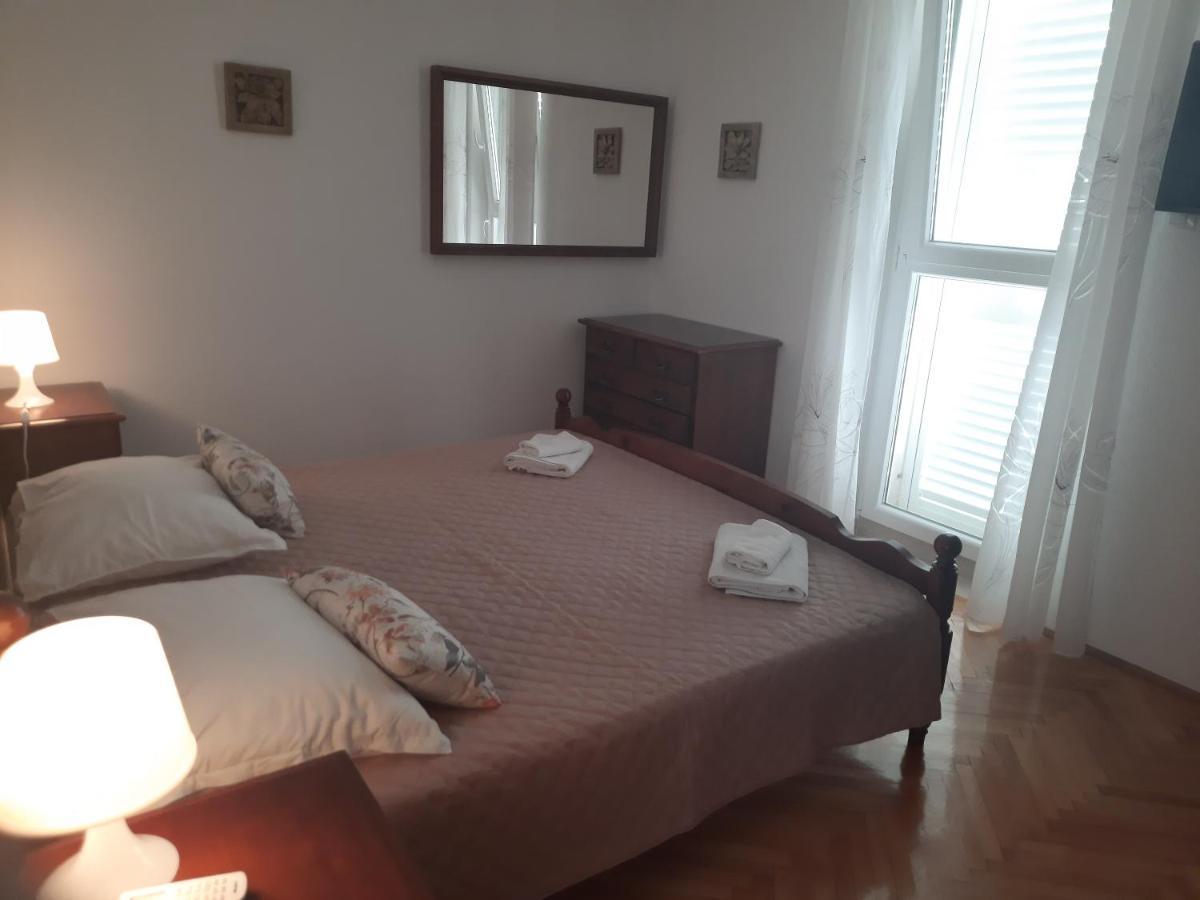 Apartments Villa Beba Komiža Dış mekan fotoğraf